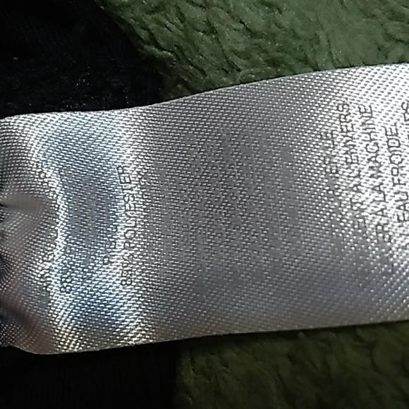 The pants are shiny and a slim jogger - Picture 7 of 8